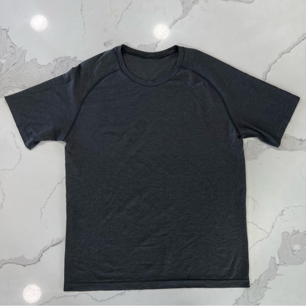 Lululemon Metal Vent Tech Short Sleeve Shirt